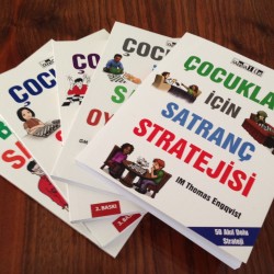 Çocuklar İçin Satranç Seti (5 Kitap)